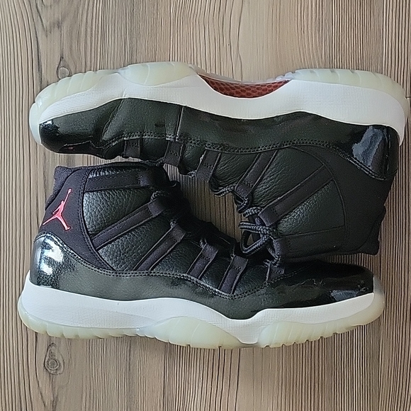 Nike Air Jordan 11 Retro 72-10 - Picture 5 of 13